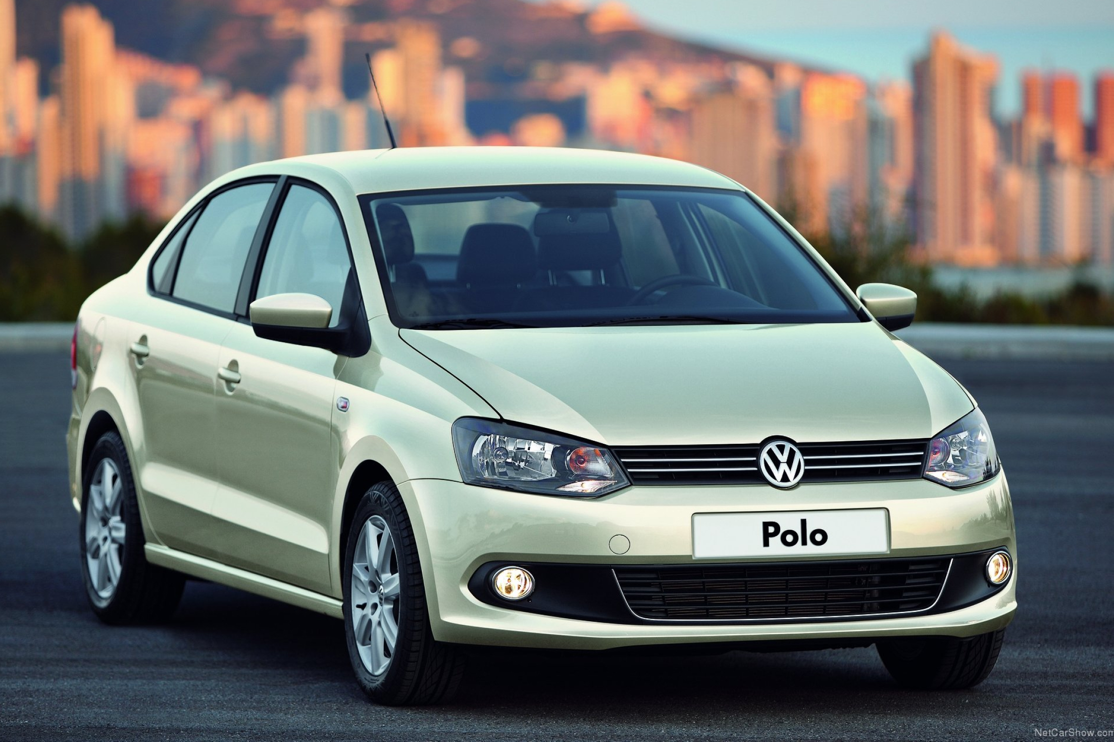 Зеленый Polo